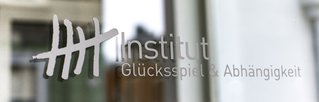 Institut Glücksspiel & Abhängigkeit